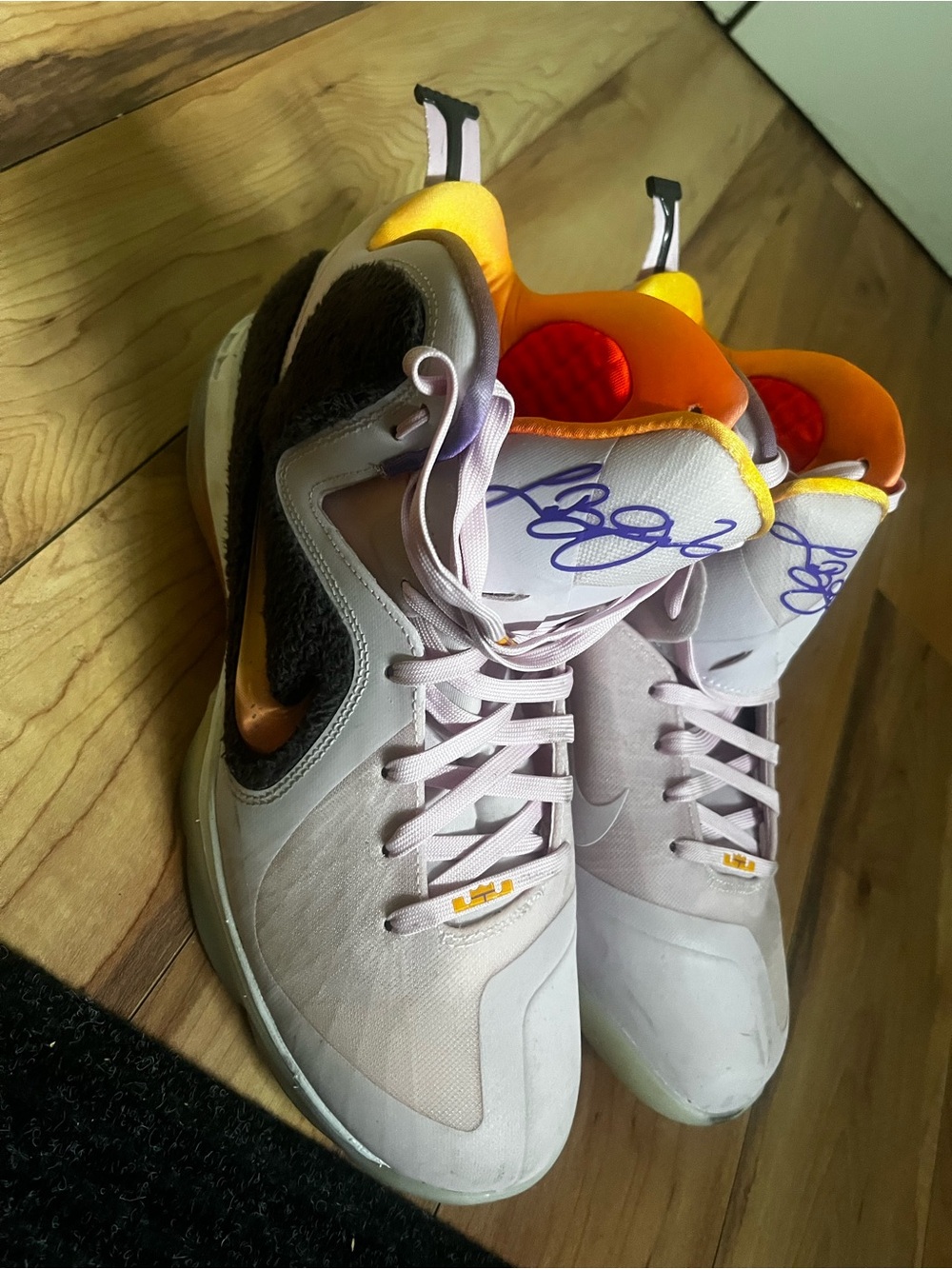 Nike LeBron 9 Low-Top Sneakers in Light Pink & Orange Accents - Picture 2 of 6